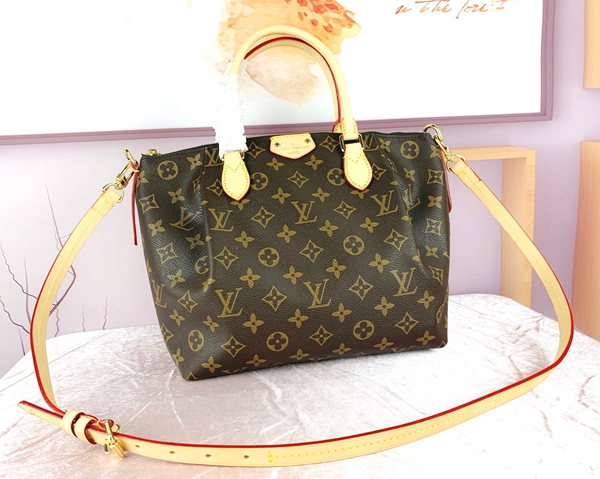 ルイヴィトンバッグ正面デザイン